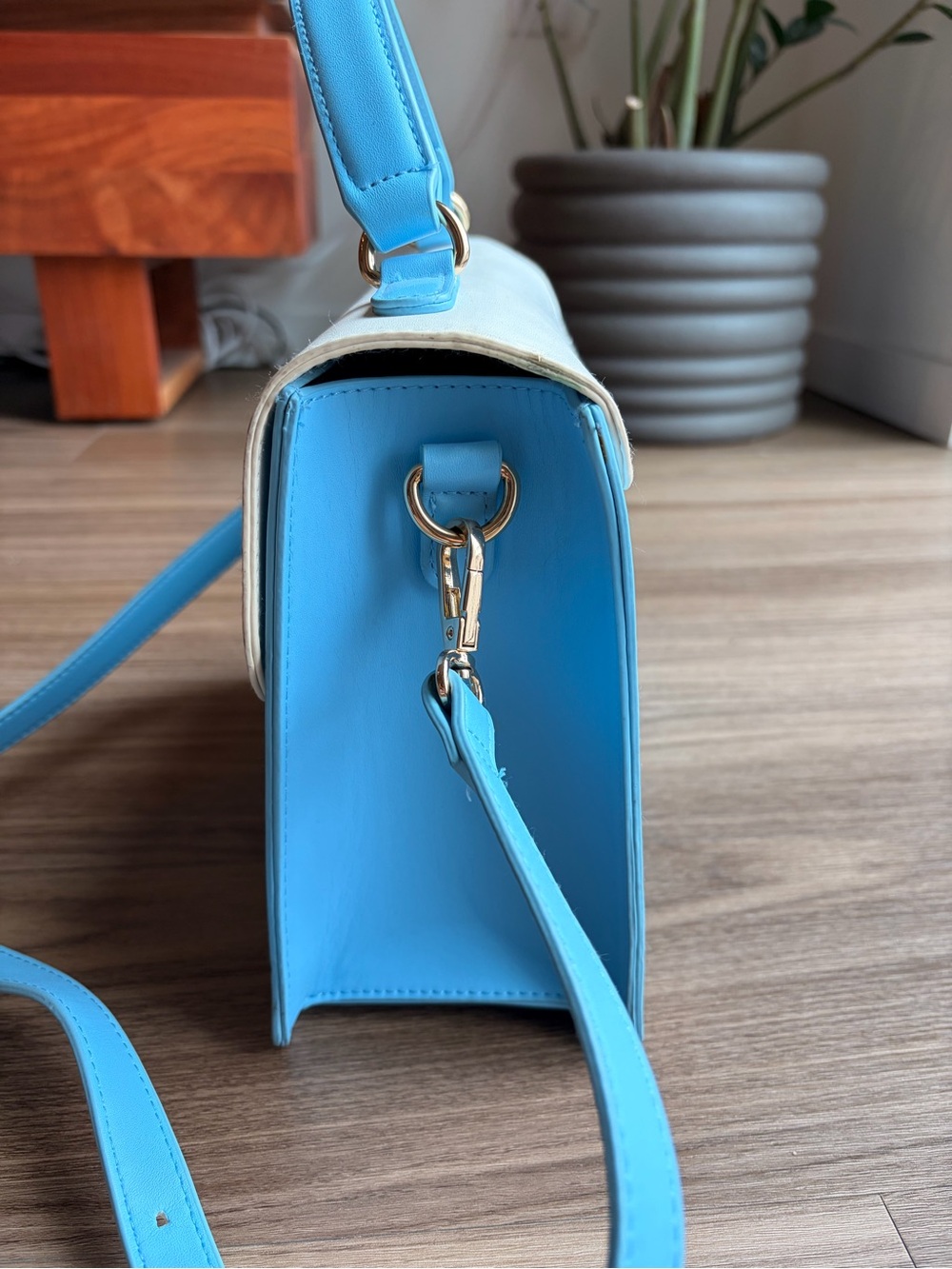 Disney Winnie the Pooh Cross Body - Picture 11 of 11